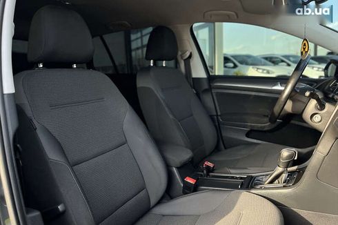 Volkswagen e-Golf 2020 - фото 11