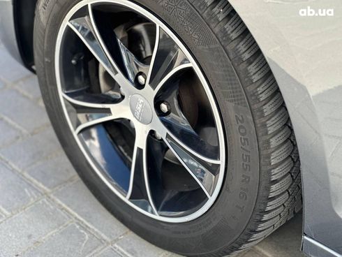 Volkswagen Jetta 2012 серый - фото 4