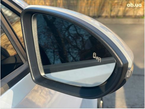 Volkswagen e-Golf 2018 белый - фото 22