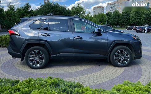 Toyota RAV4 2023 - фото 8