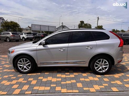 Volvo XC60 2017 - фото 12