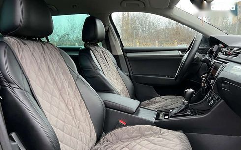 Skoda Superb 2017 - фото 20