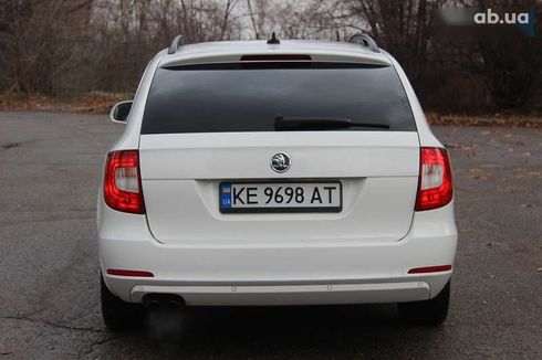 Skoda Superb 2011 - фото 8