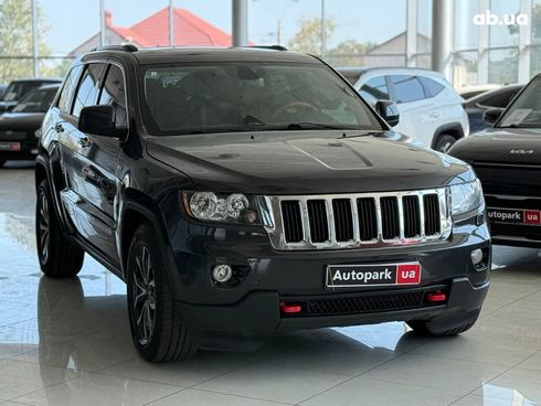Jeep Grand Cherokee 2011 черный - фото 6