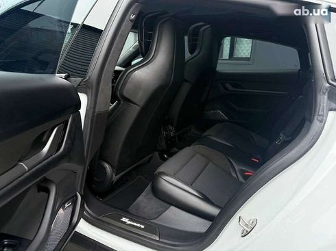 Porsche Taycan 2020 - фото 16