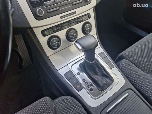 Volkswagen Passat 2009 - фото 28