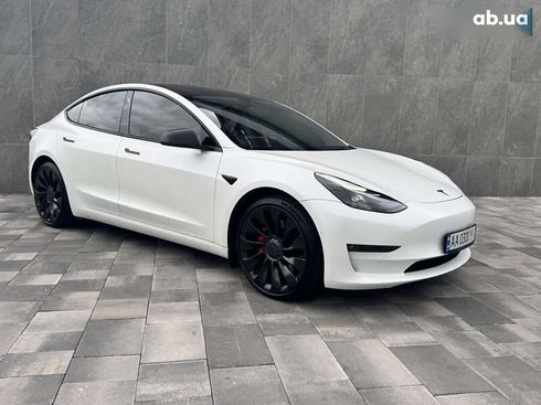 Tesla Model 3 2022 - фото 12
