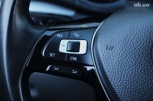 Volkswagen Passat 2017 - фото 21