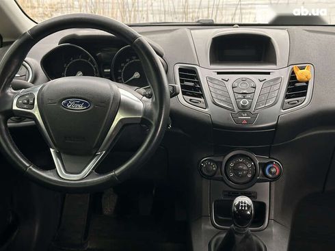 Ford Fiesta 2017 - фото 28