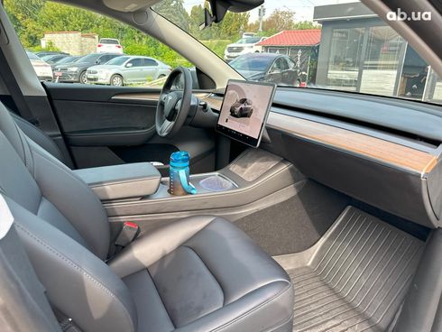 Tesla Model Y 2024 серый - фото 28