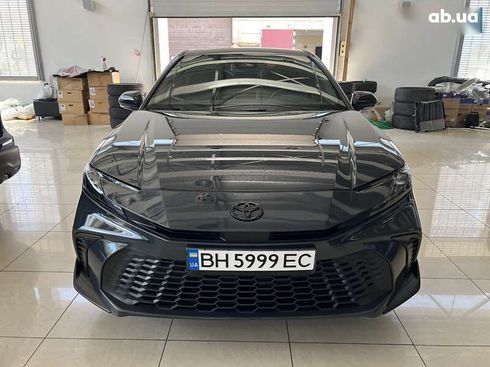 Toyota Camry 2024 - фото 3