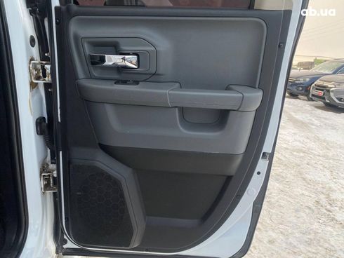 Dodge Ram 2015 белый - фото 52