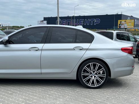 BMW 5 серия 2019 серый - фото 20