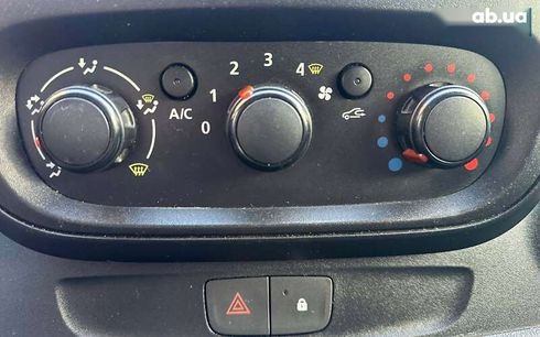 Opel Vivaro 2016 - фото 13