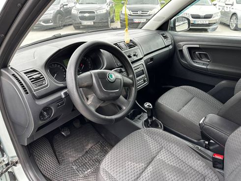 Skoda Fabia 2012 серый - фото 32