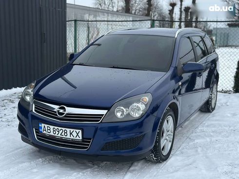 Opel Astra 2010 - фото 2