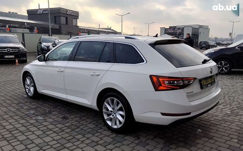 Skoda Superb 2018 - фото 2