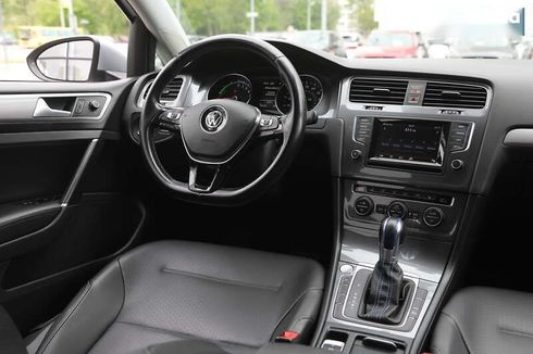 Volkswagen e-Golf 2015 - фото 9