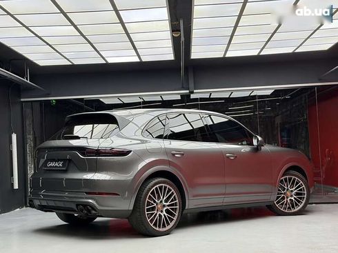 Porsche Cayenne 2019 - фото 18