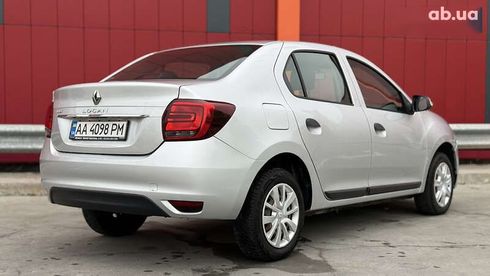 Renault Logan 2017 - фото 13