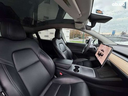 Tesla Model Y 2022 - фото 17