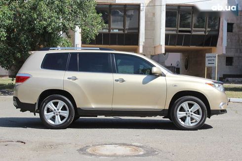 Toyota Highlander 2011 - фото 7