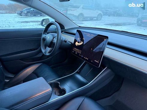 Tesla Model 3 2019 - фото 14