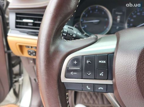 Lexus ES 2018 - фото 25