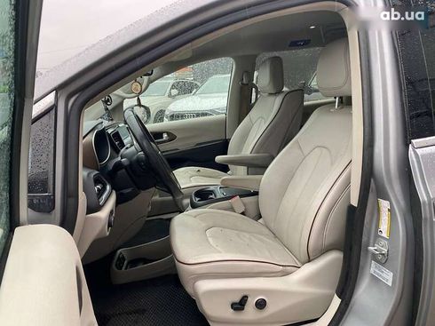 Chrysler Pacifica 2016 - фото 17