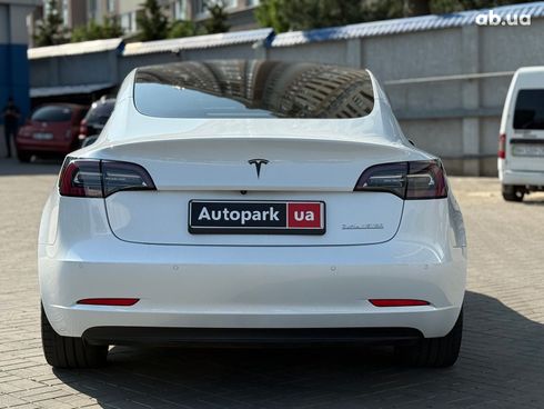 Tesla Model 3 2021 белый - фото 8