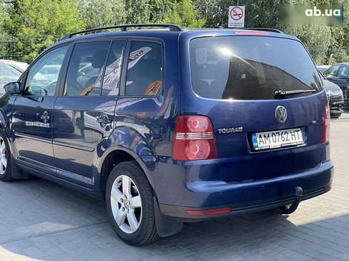 Volkswagen Touran 2009 - фото 18