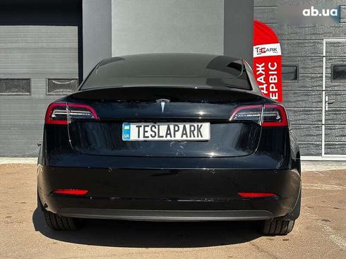 Tesla Model 3 2022 - фото 8