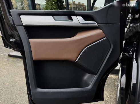 Volkswagen Multivan 2018 - фото 23