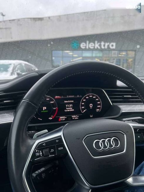 Audi E-Tron 2021 - фото 16