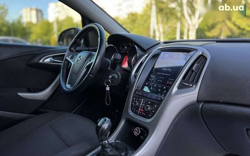 Opel Astra 2011 - фото 10