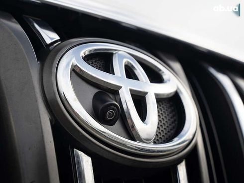 Toyota Land Cruiser Prado 2010 - фото 8