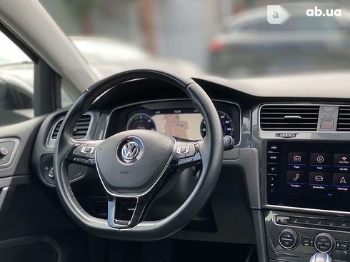 Volkswagen e-Golf 2019 - фото 20