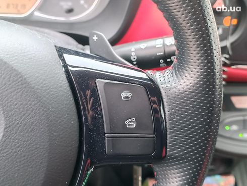 Toyota Yaris 2015 красный - фото 24
