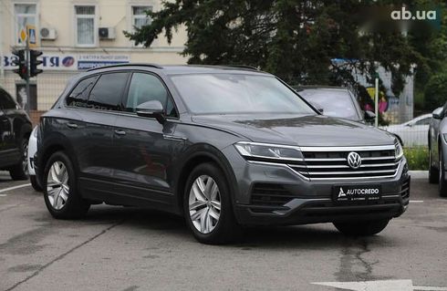 Volkswagen Touareg 2019 - фото 3
