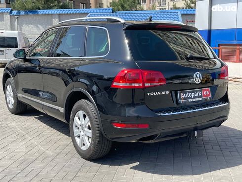 Volkswagen Touareg 2012 черный - фото 7