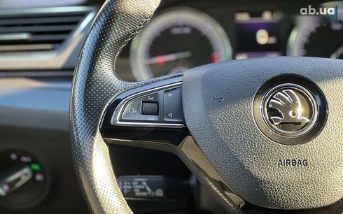 Skoda Superb 2018 - фото 11