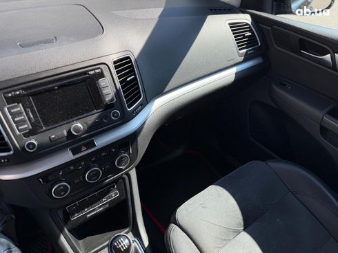 Volkswagen Sharan 2014 черный - фото 32