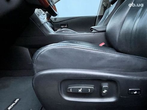 Lexus RX 2011 - фото 16