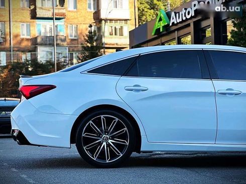 Toyota Avalon 2018 - фото 11