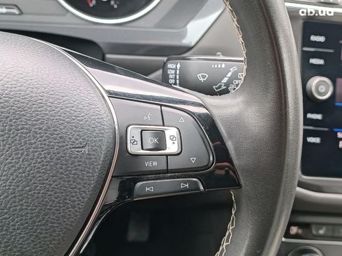 Volkswagen Tiguan 2021 черный - фото 26