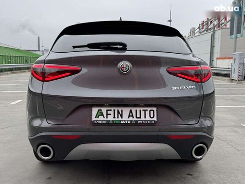 Alfa Romeo Stelvio 2021 - фото 13