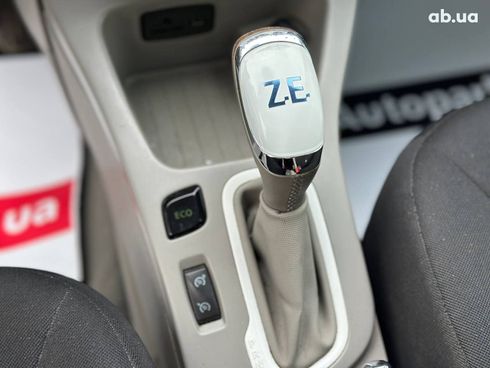 Renault Zoe 2014 белый - фото 20