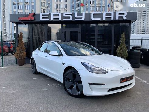 Tesla Model 3 2021 - фото 2