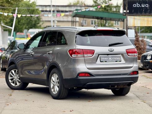 Kia Sorento 2016 серый - фото 3
