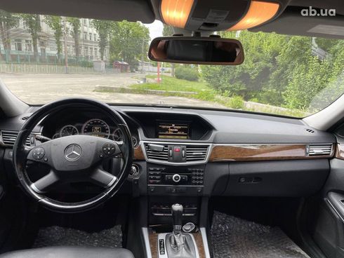 Mercedes-Benz E-Класс 2011 черный - фото 22